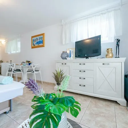 Apartman Dominika's *